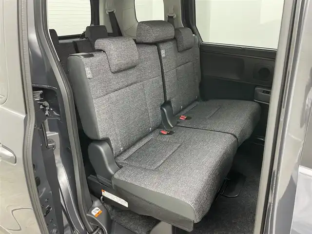 トヨタ シエンタ ハイブリッド Z 岡山県 2025(令7)年 0.1万km未満 ダークグレー 登録済未使用車/純正10.5インチコネクトナビ/　PLUS  6スピーカー＆フルセグTV/　（Apple Car Play Android auto）/パノラミックビューモニター/両側電動スライドドア/純正全方位ドラレコ/トヨタチームメイトアドバンストパーク/ブラインドスポットモニター/トヨタセーフティセンス/　(プリクラッシュセーフティ＆ミリ波レーダー)/　(踏み間違い防止)/アダプティブハイビームシステム/レーダークルーズコントロール/パーキングサポートブレーキ/LEDヘッドライト/ビルトインETC/ISOFIX/ステアリングスイッチ/チルトステアリング/シートリフター/ウインカーミラー/新車保証書/車両取扱説明書/スマートキー×2