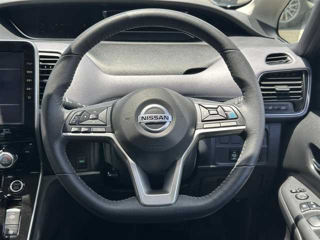日産 セレナ ハイウェイスター V 東京都 2021(令3)年 3.2万km ダイヤモンドブラック 純正10インチナビ/フリップダウンモニター/プロパイロット/アラウンドビューモニター/両側パワースライドドア/ビルトインETC/衝突軽減ブレーキ/レーンキープアシスト/レーダークルーズコントロール/コーナーセンサー/LEDヘッドライト/アイドリングストップ/スマートキー