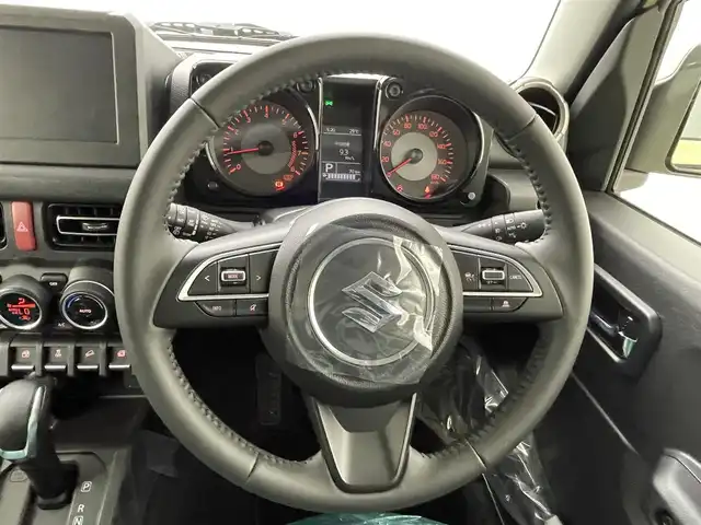 スズキ ジムニー ノマド FC 熊本県 2025(令7)年 0.1万km未満 ベージュ 登録済未使用車/禁煙車　/ビルトインETC2.0/レーダークルーズコントロール　/前席シートヒーター　/スズキセーフティサポート/・デュアルカメラブレーキサポート　/・後退時ブレーキサポート　/・誤発進抑制機能　/・ヒルホールドコントロール　/・ヒルディセントコントロール/横滑り防止/アイドリングストップ/ダウンヒルアシスト/ミラーヒーター/純正フロアマット/純正１５インチAW/オートライト/LEDヘッドライト/フォグライト/スマートキー/プッシュスタート/スペアキー1本/保証書/取扱説明書/フロントグリル積込みあり