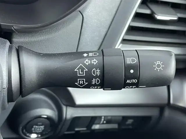 スバル インプレッサ スポーツ 2．0i－L アイサイト 道央・札幌 2018(平30)年 4万km クリスタルホワイトP ・４WD/・寒冷地仕様/・社外メモリナビ/・CD/DVD/SD/BT/iPod/AUX/・フルセグTV/・バックカメラ/・アイサイト/・レーンキープアシスト/・ダウンヒルアシストコントロール/・アダプティブクルーズコントロール/・パドルシフト/・横滑り防止装置/・ブラインドスポットモニター/・アイドリングストップ/・LEDヘッドライト/・オートライト/・ヘッドライトレベライザー/・純正17インチAW/・純正フロアマット/・プッシュスタート/・スマートキー