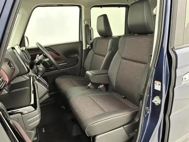 スズキ スペーシア カスタム HYBRID XS ターボ 熊本県 2024(令6)年 0.6万km インディゴブルーメタリック 純正ナビ（ＡｐｐｌＣａｒＰｌａｙ・ＡｎｄｒｏｉｄＡｕｔｏ・ＢＴ・フルセグ・ＵＳＢ）/全周囲カメラ　/両側パワースライドドア　/前後クリアランスソナー　/前席シートヒーター　/ステアリングヒーター/スズキセーフティサポート/・衝突軽減ブレーキ/・誤発進制御機能/・車線逸脱抑制機能/・ふらつき警報機能/・アダブティブクルーズコントロール/・標識認識システム/・発進お知らせ機能/横滑り防止/アイドリングストップ/純正フロアマット/純正１５インチAW/オートライト/LEDヘッドライト/フォグライト/スマートキー/プッシュスタート/スペアキー1本