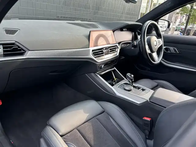 ＢＭＷ ３２０ｄ xDrive ツーリング Mスポーツ 埼玉県 2020(令2)年 5.4万km アルピンホワイトⅢ 黒半革　/純ナビ　/ACC　/Mスポーツパッケージ　/コンフォートパッケージ　/パーキングアシスト　/パワーバックドア/純正ETC　/4WD