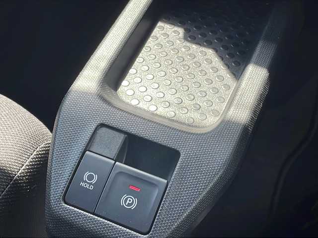 ダイハツ タフト X 山口県 2022(令4)年 2.1万km サンドベージュメタリック ガラスルーフ/社外ナビ/CD/USB/BT/ワンセグTV/バックカメラ/純正LEDヘッドライト/オートライト/ヘッドライトレベライザー/衝突被害軽減ブレーキ/横滑り防止/コーナーセンサー/アイドリングストップ/オートパーキングホールド/スマートキー/ドライブレコーダー/フロアマット/ドアバイザー/ETC/電動格納ドアミラー（オート機能付き)