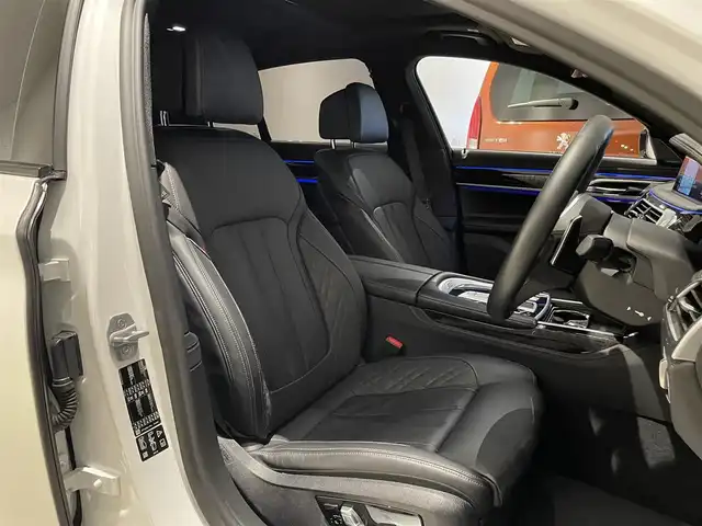 ＢＭＷ ７４０ｄ xDrive Mスポーツ 静岡県 2019(令1)年 2万km ミネラルホワイト 衝突軽減ブレーキ　/黒革　/ＡＣＣ　/ＳＲ　/ＣａｒＰｌａｙ　/ＨＵＤ　/ＬＥＤ /harmankardonサウンド/パワーシート/ヒーター/エアー/メモリ/レーザーライト /ジェスチャーコントロール