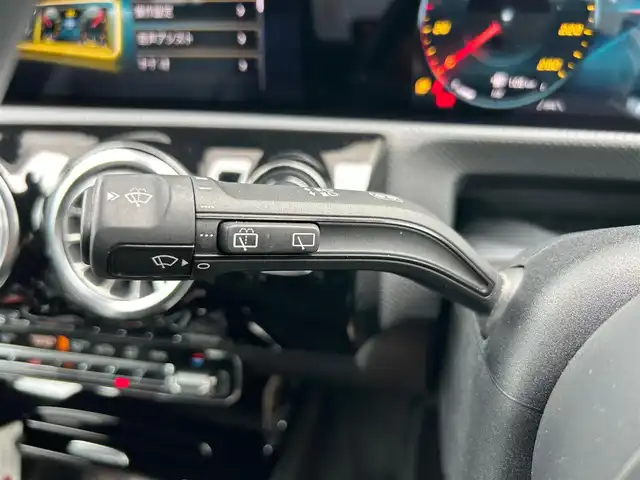 メルセデス・ベンツ Ｍ・ベンツ Ａ２００ｄ 石川県 2019(令1)年 4.1万km 白 レザーエクスクルーシブパッケージ 黒//グレーシート /シートヒーター /サンルーフ /衝突軽減ブレーキ /アダプティブクルーズコントロール /ブラインドスポットモニター /純正ナビ /フルセグTV /360カメラ /クリアランスソナー /LED