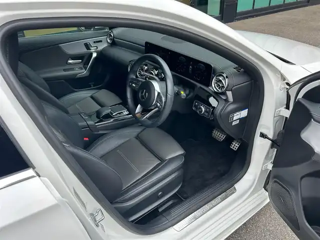 メルセデス・ベンツ Ｍ・ベンツ Ａ２００ｄ 石川県 2019(令1)年 4.1万km 白 レザーエクスクルーシブパッケージ 黒//グレーシート /シートヒーター /サンルーフ /衝突軽減ブレーキ /アダプティブクルーズコントロール /ブラインドスポットモニター /純正ナビ /フルセグTV /360カメラ /クリアランスソナー /LED