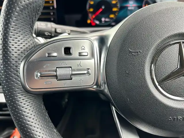 メルセデス・ベンツ Ｍ・ベンツ Ａ２００ｄ 石川県 2019(令1)年 4.1万km 白 レザーエクスクルーシブパッケージ 黒//グレーシート /シートヒーター /サンルーフ /衝突軽減ブレーキ /アダプティブクルーズコントロール /ブラインドスポットモニター /純正ナビ /フルセグTV /360カメラ /クリアランスソナー /LED