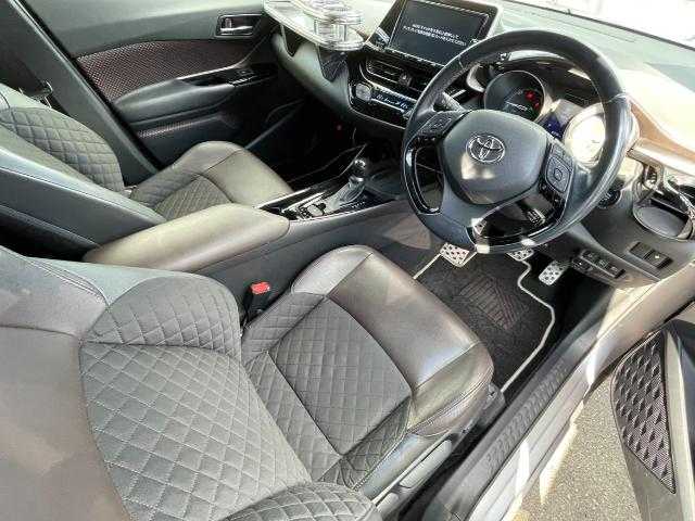 トヨタ Ｃ－ＨＲ G LEDエディション 岩手県 2017(平29)年 8.8万km メタルストリームM 純正ＳＤナビ　ＣＤ／ＤＶＤ／Ｂｌｕｅｔｏｏｔｈ／フルセグＴＶ　/バックカメラ　/ＴＲＤフルエアロ　/ローダウン（純正車高調車載）　/前後ドライブレコーダー　/ＢＳＭ　/レーダークルーズコントロール　/ＥＴＣ２．０/前席シートヒーター