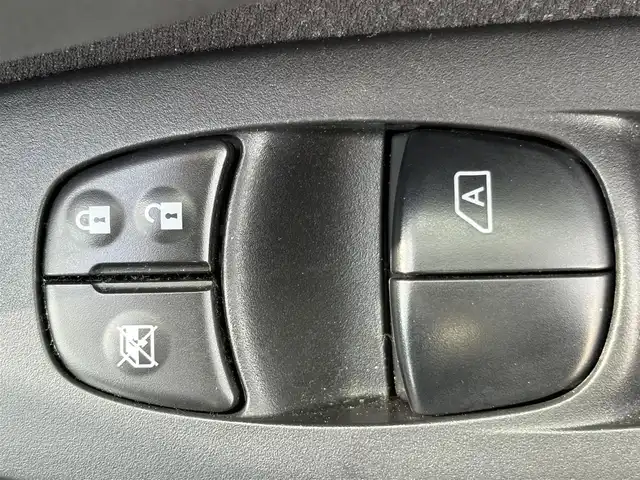 日産 セレナ ハイウェイスター Sハイブリッド 山口県 2013(平25)年 2.7万km ホワイトパール /登録時走行距離/　　　　　　　26249キロ/ワンオーナー/純正ナビ/バックカメラ/地デジ/両側パワースライドドア/クルーズコントロール/スペアキー×１/ビルトインETC/新車時整備手帳/　　【保証書】/取扱説明書/