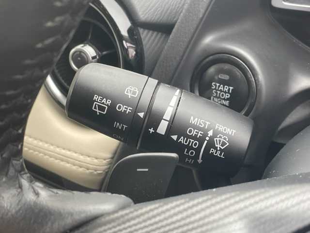 マツダ デミオ XD ツーリング Lパッケージ 福島県 2015(平27)年 8.9万km スノーフレイクホワイトパールマイカ マツダコネクト　ＢＴ　白革シート　ビルトインＥＴＣ　ＨＵＤ　黒革ステアリング　ステリモ　クルコン　純正ドアバイザー　純正マット　プッシュスタート　スマートキー　スペアキー　電格ミラー　ＵＳＢ　取説