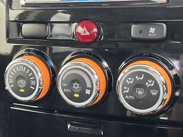 三菱 デリカＤ：５ アクティブギア 宮城県 2018(平30)年 7.5万km ダイヤモンドブラックマイカ 禁煙車/7人乗り/社外フリップダウンモニター/カロッツェリアナビ/・CD.DVD.SD.BT/フルセグTV/バックモニター/両側パワースライドドア/クルーズコントロール/ハーフレザーシート/・前席シートヒーター/パドルシフト/ステアリングスイッチ/ビルトインETC/ドライブレコーダー/HIDヘッドライト/フォグランプ/純正18インチアルミホイール