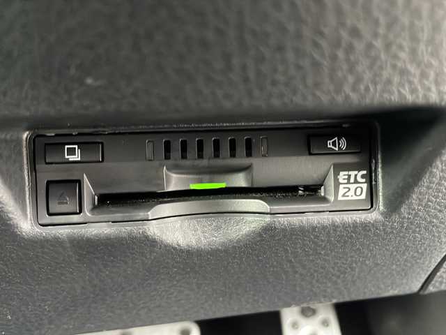 トヨタ Ｃ－ＨＲ S GRスポーツ 山梨県 2020(令2)年 1.6万km ホワイトパールクリスタルシャイン 衝突軽減ブレーキ/純正ディスプレイオーディオ（地図表示なし）/BT/フルセグテレビ/全方位カメラ/アイドリングストップ/クルーズコントロール/ドアバイザー/プッシュスタート/ETC２・０/純正LEDヘッドライト/GR専用シート/オートライト/スタッドレス積み込み（純正ホイール）