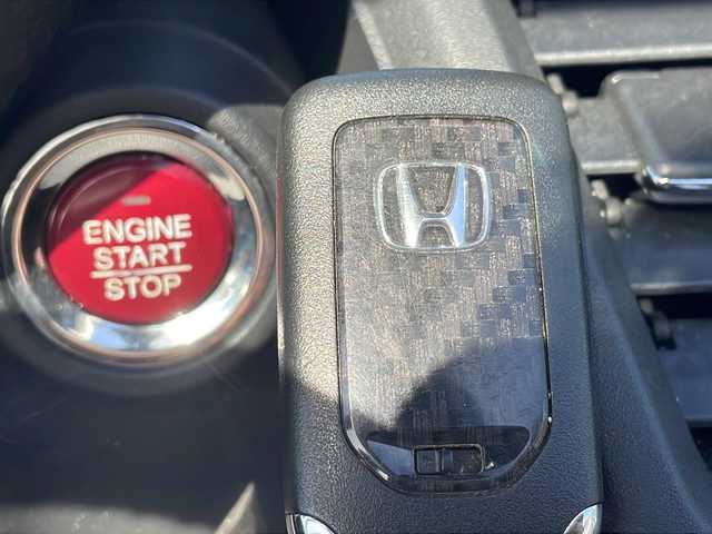 ホンダ Ｓ６６０ α 山口県 2015(平27)年 1.1万km プレミアムスターホワイトパール ワンオーナー/6速マニュアル車/クルーズコントロール/プッシュスタート/横滑り安全装置/オートライト/純正フロアマット/純正アルミホイール/保証書/記録簿/取扱説明書/サンルーフ/スペアキー/スマートキー/HIDヘッドライト