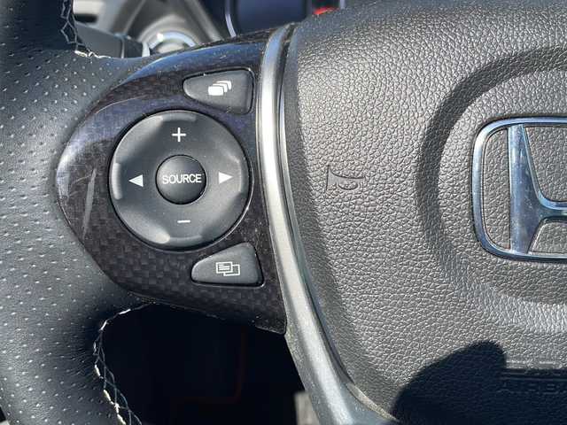 ホンダ Ｓ６６０ α 山口県 2015(平27)年 1.1万km プレミアムスターホワイトパール ワンオーナー/6速マニュアル車/クルーズコントロール/プッシュスタート/横滑り安全装置/オートライト/純正フロアマット/純正アルミホイール/保証書/記録簿/取扱説明書/サンルーフ/スペアキー/スマートキー/HIDヘッドライト