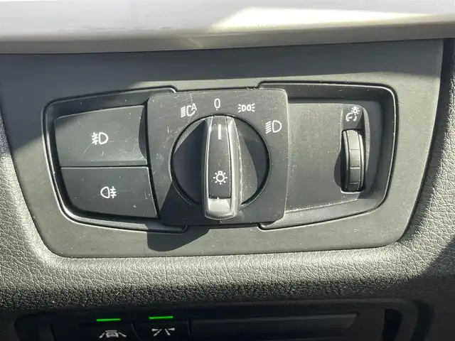 ＢＭＷ ３２０ｄ 愛知県 2014(平26)年 10.3万km シルバー /当店買取/ディーゼルターボ//右ハンドル/ディーラー車//純正ナビ/バックカメラ//Pソナー//インテリジェントS/レーンキープ//レーダークルーズコントロール//ミラー一体型ETC//TRC//ECOPRO/SPORTモード//ISOFIX//プッシュスタート/スマートキー//前席Pシート