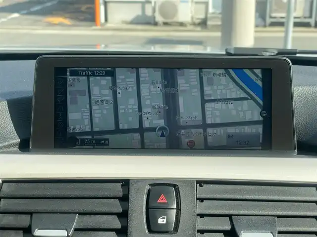 ＢＭＷ ３２０ｄ 愛知県 2014(平26)年 10.3万km シルバー /当店買取/ディーゼルターボ//右ハンドル/ディーラー車//純正ナビ/バックカメラ//Pソナー//インテリジェントS/レーンキープ//レーダークルーズコントロール//ミラー一体型ETC//TRC//ECOPRO/SPORTモード//ISOFIX//プッシュスタート/スマートキー//前席Pシート