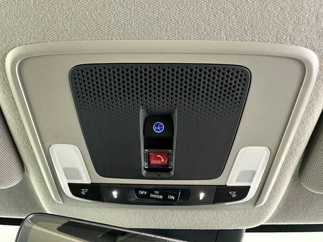 ホンダ ヴェゼル ハイブリッド e:HEV Z 兵庫県 2025(令7)年 0.1千km クリスタルブラックパール 純正メモリナビ(Bluetooth/フルセグ/USB/applecarplay/androidauto)/バックカメラ/追従型クルーズコントロール/シートヒーター(D+N席)/ステアリングヒーター/パワーバックドア/電子パーキングブレーキ/ブレーキホールド/ブラインドスポットモニター/ビルトインETC2.0/前後コーナーセンサー/置くだけ充電/純正18インチアルミホイール/オートライト/オートマチックハイビーム/LEDヘッドライト/LEDフォグライト