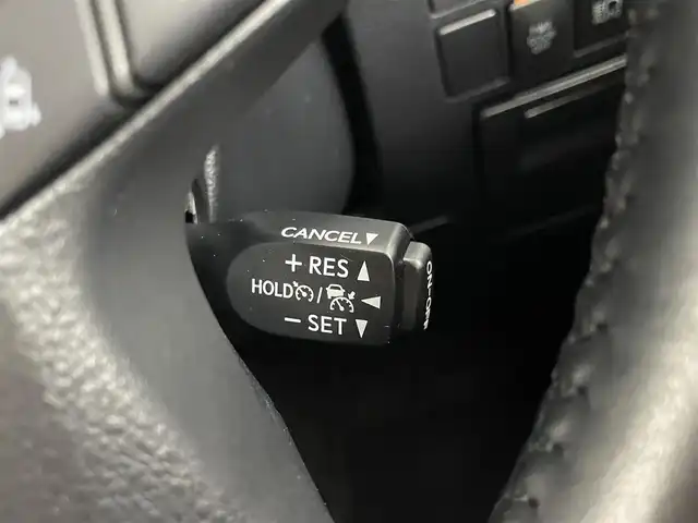 トヨタ ヴェルファイア ハイブリット ゴールデンアイズⅢ 福岡県 2022(令4)年 1.4万km ブラック 後席モニター　/純正９型ＤＡ／フルセグTV　/バックカメラ　/デジタルルームミラー　/ＥＴＣ　/トヨタセーフティセンス　/レーダークルーズコントロール　/コーナーセンサー　/衝突軽減ブレーキ　/レーンキープ　/アクセル踏み間違い防止　/ＢＳＭ　/オートマチックハイビーム　/両側電動スライドドア　/パワーバックドア　/ヒッチメンバー　/純正１７インチアルミホイール　/３眼LEDヘッドライト