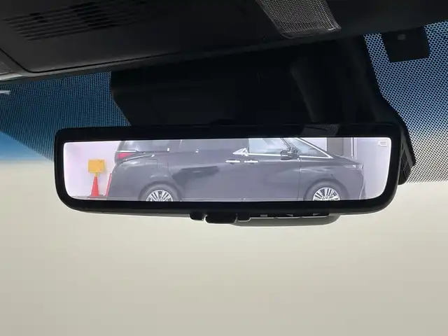 トヨタ ヴェルファイア ハイブリット ゴールデンアイズⅢ 福岡県 2022(令4)年 1.4万km ブラック 後席モニター　/純正９型ＤＡ／フルセグTV　/バックカメラ　/デジタルルームミラー　/ＥＴＣ　/トヨタセーフティセンス　/レーダークルーズコントロール　/コーナーセンサー　/衝突軽減ブレーキ　/レーンキープ　/アクセル踏み間違い防止　/ＢＳＭ　/オートマチックハイビーム　/両側電動スライドドア　/パワーバックドア　/ヒッチメンバー　/純正１７インチアルミホイール　/３眼LEDヘッドライト