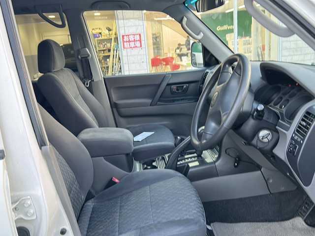 三菱 パジェロ ロング ZR 福島県 2003(平15)年 11.4万km ソフィアホワイト/サテライトシルバー 純正オーディオ/・CD/FM/AM/前方ドラレコ/電動格納ミラー/ハロゲンヘッドライト/・オートライト/・フォグランプ/ドアバイザー