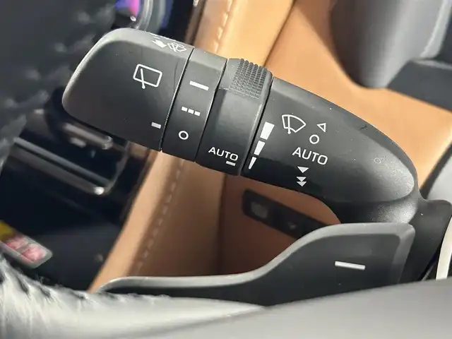 トヨタ ヴェルファイア ハイブリット Z プレミア 佐賀県 2024(令6)年 0.8万km プラチナホワイトパールマイカ 純正14インチディスプレイオーディオ/（コネクティドナビ対応）/フルセグTV/Bluetooth/MiraCast/後席13.2インチフリップダウンモニター/パノラマミックビューモニター/左右独立ムーンルーフ/両側パワースライドドア/社外デジタルインナーミラー/ETC2.0/前後ドライブレコーダー/トヨタセーフティーセンス/プリクラッシュセーフティー/アダクティブクルーズコントロール/レーントレーシングアラート/ロードサインアシスト/パーキングサポートブレーキ/トヨタチームメイト/アドバンストパーク/アドバンストドライブ/運転席・助手席パワーシート/運転席・助手席シートヒーター/運転席・助手席シートベンチレーション/運転席シートメモリ/ステアリングヒーター/三眼LEDヘッドライト/オートライト/オートハイビーム/フォグランプ/ヘッドアップディスプレイ/置くだけ充電/純正フロアマット/純正19インチアルミホイール