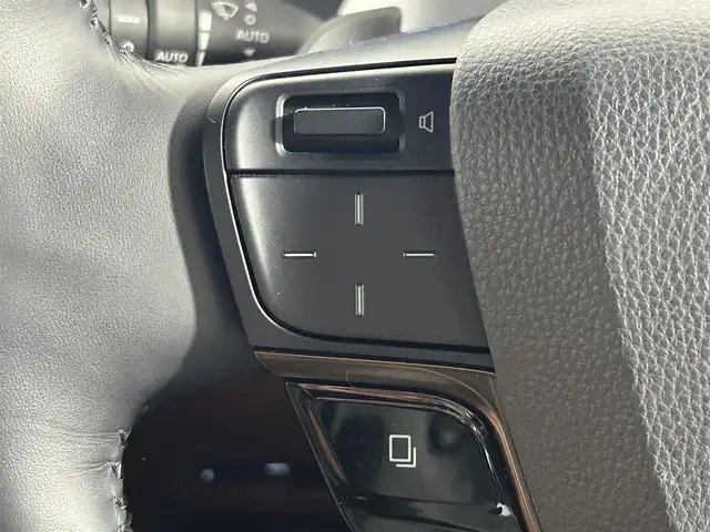 トヨタ ヴェルファイア ハイブリット Z プレミア 佐賀県 2024(令6)年 0.8万km プラチナホワイトパールマイカ 純正14インチディスプレイオーディオ/（コネクティドナビ対応）/フルセグTV/Bluetooth/MiraCast/後席13.2インチフリップダウンモニター/パノラマミックビューモニター/左右独立ムーンルーフ/両側パワースライドドア/社外デジタルインナーミラー/ETC2.0/前後ドライブレコーダー/トヨタセーフティーセンス/プリクラッシュセーフティー/アダクティブクルーズコントロール/レーントレーシングアラート/ロードサインアシスト/パーキングサポートブレーキ/トヨタチームメイト/アドバンストパーク/アドバンストドライブ/運転席・助手席パワーシート/運転席・助手席シートヒーター/運転席・助手席シートベンチレーション/運転席シートメモリ/ステアリングヒーター/三眼LEDヘッドライト/オートライト/オートハイビーム/フォグランプ/ヘッドアップディスプレイ/置くだけ充電/純正フロアマット/純正19インチアルミホイール