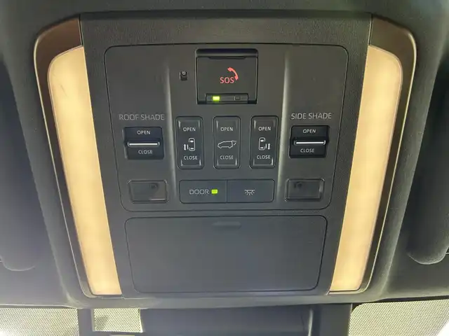 トヨタ ヴェルファイア ハイブリット Z プレミア 佐賀県 2024(令6)年 0.8万km プラチナホワイトパールマイカ 純正14インチディスプレイオーディオ/（コネクティドナビ対応）/フルセグTV/Bluetooth/MiraCast/後席13.2インチフリップダウンモニター/パノラマミックビューモニター/左右独立ムーンルーフ/両側パワースライドドア/社外デジタルインナーミラー/ETC2.0/前後ドライブレコーダー/トヨタセーフティーセンス/プリクラッシュセーフティー/アダクティブクルーズコントロール/レーントレーシングアラート/ロードサインアシスト/パーキングサポートブレーキ/トヨタチームメイト/アドバンストパーク/アドバンストドライブ/運転席・助手席パワーシート/運転席・助手席シートヒーター/運転席・助手席シートベンチレーション/運転席シートメモリ/ステアリングヒーター/三眼LEDヘッドライト/オートライト/オートハイビーム/フォグランプ/ヘッドアップディスプレイ/置くだけ充電/純正フロアマット/純正19インチアルミホイール