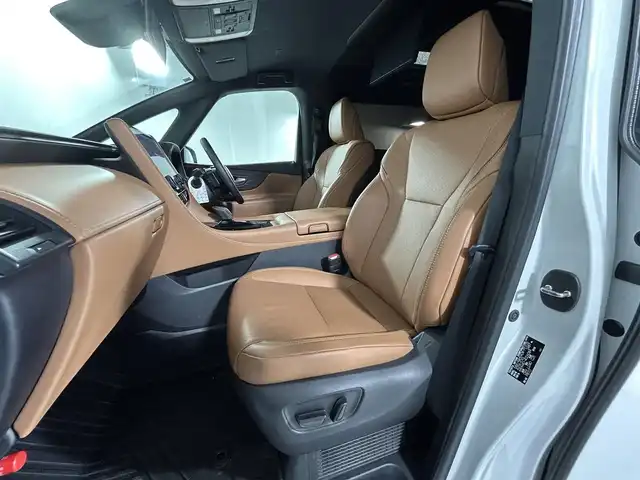 トヨタ ヴェルファイア ハイブリット Z プレミア 佐賀県 2024(令6)年 0.8万km プラチナホワイトパールマイカ 純正14インチディスプレイオーディオ/（コネクティドナビ対応）/フルセグTV/Bluetooth/MiraCast/後席13.2インチフリップダウンモニター/パノラマミックビューモニター/左右独立ムーンルーフ/両側パワースライドドア/社外デジタルインナーミラー/ETC2.0/前後ドライブレコーダー/トヨタセーフティーセンス/プリクラッシュセーフティー/アダクティブクルーズコントロール/レーントレーシングアラート/ロードサインアシスト/パーキングサポートブレーキ/トヨタチームメイト/アドバンストパーク/アドバンストドライブ/運転席・助手席パワーシート/運転席・助手席シートヒーター/運転席・助手席シートベンチレーション/運転席シートメモリ/ステアリングヒーター/三眼LEDヘッドライト/オートライト/オートハイビーム/フォグランプ/ヘッドアップディスプレイ/置くだけ充電/純正フロアマット/純正19インチアルミホイール