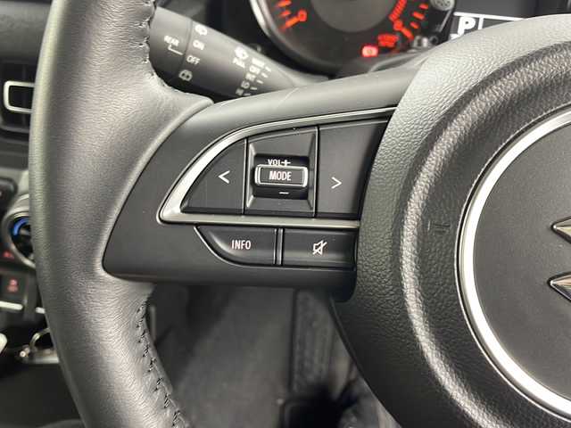 スズキ ジムニー シエラ JC 熊本県 2024(令6)年 0.6万km ブルーイッシュブラックパール3 禁煙車/衝突被害軽減ブレーキ/車線逸脱警報/純正ディスプレイオーディオ（PVH-9300DVSZS）/AM/FM/USB/Bluetooth/バックカメラ/クルーズコントロール/シートヒーター/コーナーセンサー後方/レザー調シートカバー/ダウンヒルアシスト/LEDヘッドライト/ヘッドライトウォッシャー/ドアバイザー/スマートキー/プッシュスタート/ABS/横滑り防止装置