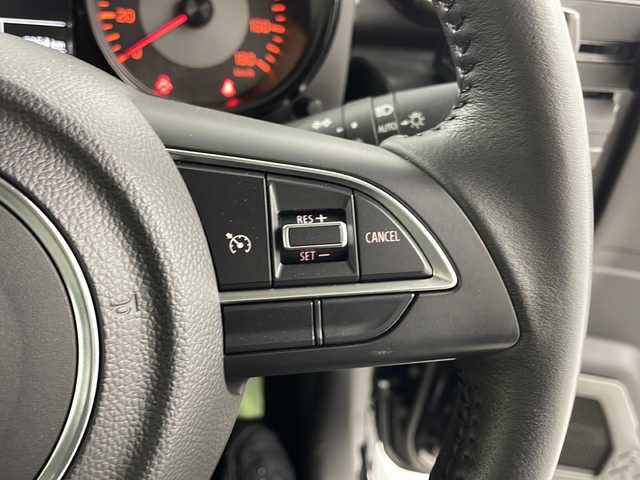 スズキ ジムニー シエラ JC 熊本県 2024(令6)年 0.6万km ブルーイッシュブラックパール3 禁煙車/衝突被害軽減ブレーキ/車線逸脱警報/純正ディスプレイオーディオ（PVH-9300DVSZS）/AM/FM/USB/Bluetooth/バックカメラ/クルーズコントロール/シートヒーター/コーナーセンサー後方/レザー調シートカバー/ダウンヒルアシスト/LEDヘッドライト/ヘッドライトウォッシャー/ドアバイザー/スマートキー/プッシュスタート/ABS/横滑り防止装置