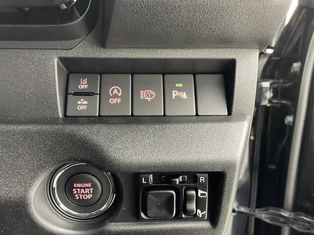 スズキ ジムニー シエラ JC 熊本県 2024(令6)年 0.6万km ブルーイッシュブラックパール3 禁煙車/衝突被害軽減ブレーキ/車線逸脱警報/純正ディスプレイオーディオ（PVH-9300DVSZS）/AM/FM/USB/Bluetooth/バックカメラ/クルーズコントロール/シートヒーター/コーナーセンサー後方/レザー調シートカバー/ダウンヒルアシスト/LEDヘッドライト/ヘッドライトウォッシャー/ドアバイザー/スマートキー/プッシュスタート/ABS/横滑り防止装置