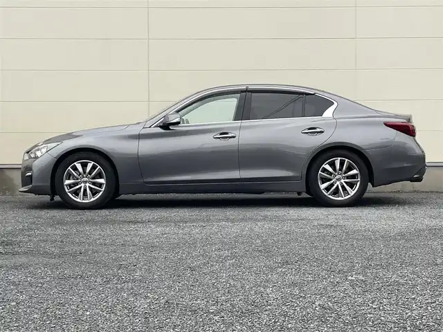 日産 スカイライン GT 茨城県 2020(令2)年 7.3万km ダークメタルグレー ワンオーナー/純正ナビ/　(AM/FM/CD/DVD/Bluetooth)/フルセグTV/アラウンドビューモニター/インテリジェントクルーズコントロール/ETC2.0/ドライブレコーダー/前後コーナーセンサー/LEDヘッドライト/前席パワーシート/ハーフレザーシート/純正アルミホイール/純正フロアマット/USB接続