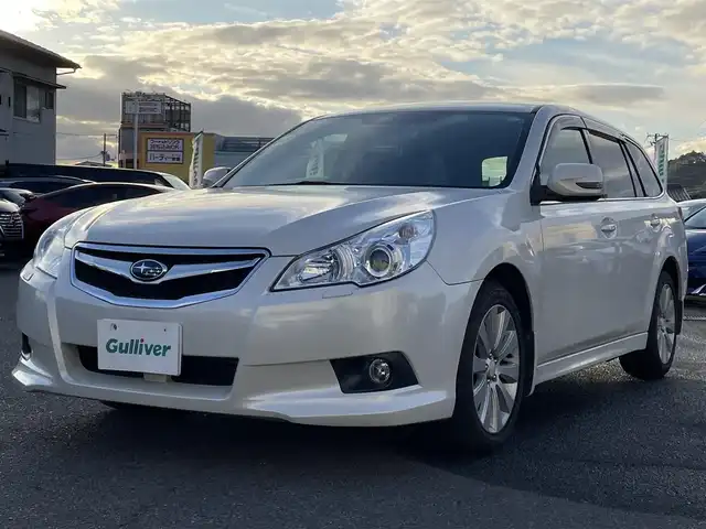 スバル レガシィ ツーリングワゴン 2．5i Lパッケージ 広島県 2011(平23)年 9.3万km サテンホワイトパール ４WD/メモリナビ/（フルセグTV/Bluetooth/SD/CD/DVD/USB）/クルーズコントロール（追従無し）/ドライブレコーダー（前方のみ）/HIDヘッドライト/フォグランプ/オートライト/純正17インチアルミホイール/本革巻きステアリング