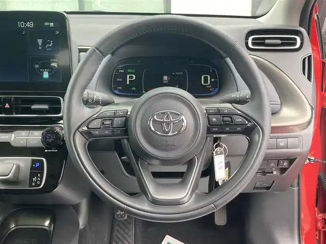 トヨタ アクア Z 香川県 2023(令5)年 0.6万km エモーショナルレッドⅡ 登録時走行距離 5944km/純正10.5インチディスプレイオーディオ/→AM/FM/フルセグTV/Bluetooth/バックカメラ/アダプティブクルーズコントロール/ビルトインETC/ステアリングヒーター/革巻きステアリング/ハーフレザーシート/パワーシート/前席シートヒーター/LEDオートライト/フォグランプ/オートハイビーム/プッシュスタート/スマートキー/スペアキー/プリクラッシュセーフティ/レーンキープアシスト/横滑り防止装置/クリアランスソナー