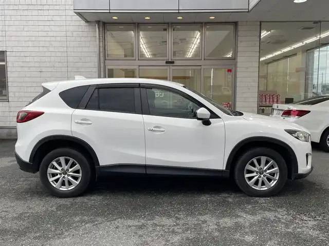 マツダ ＣＸ－５ 20S 愛知県 2012(平24)年 7.6万km クリスタルホワイトパールマイカ (株)IDOMが運営する【じしゃロン豊川店】の自社ローン専用車両になります。こちらは現金またはオートローンご利用時の価格です。自社ローンご希望の方は別途その旨お申付け下さい/ 社外オーディオ/ バックカメラ/ ETC/ 革巻ステアリング/ ドアバイザー