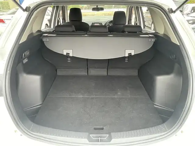 マツダ ＣＸ－５ 20S 愛知県 2012(平24)年 7.6万km クリスタルホワイトパールマイカ (株)IDOMが運営する【じしゃロン豊川店】の自社ローン専用車両になります。こちらは現金またはオートローンご利用時の価格です。自社ローンご希望の方は別途その旨お申付け下さい/ 社外オーディオ/ バックカメラ/ ETC/ 革巻ステアリング/ ドアバイザー