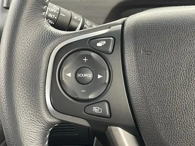 ホンダ フリード G ホンダセンシング 埼玉県 2020(令2)年 1.3万km プラチナホワイトパール 【安全装備】/ホンダセンシング/アダプティブ・クルーズ・コントロール（ACC）/・作動車速域：約30km/hから100km/h間/車線維持支援システム（LKAS）/・作動車速：約65km/hから100km/h間/・ステアリング制御/衝突軽減ブレーキ（CMBS）/・歩行者検知機能/・作動車速：約80km/h未満時/・対向車車速：約30km/hから80km/h時/誤発進抑制機能（前進）/・ミリ波レーダー検知：作動車速10km/h未満/歩行者事故低減ステアリング/・作動車速10km/hから40km/h間/路外逸脱抑制機能/・作動車速：約60km/hから100km/h間/先行車発進お知らせ機能/標識認識機能/【主要装備】/純正ナビ　/バックカメラ　/ドライブレコーダー　　/ハーフレザーシート　/純正１５インチアルミホイール　/スペアキー有り　/両側パワースライドドア　/プッシュスタート　/スマートキー