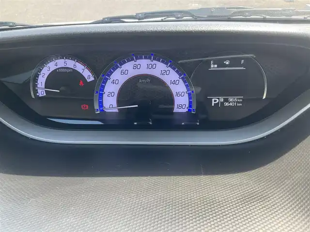 スズキ ソリオ バンディット HV MV Dカメラ ブレーキS 滋賀県 2018(平30)年 9.7万km ピュアホワイトP ワンオーナー/車検9年2月まで/スズキセーティサポート/デュアルカメラブレーキサポート/クルーズコントロール/純正8インチナビ/Bluetooth、CD、DVD、フルセグテレビ/全方位モニター、バックカメラ/ビルトインETC/両側パワースライドドア/運転席シートヒーター/LEDヘッドライト、フォグランプ/2列目パーソナルテーブル/純正15インチアルミホイール/スペアキー有り/取扱説明書、保証書/