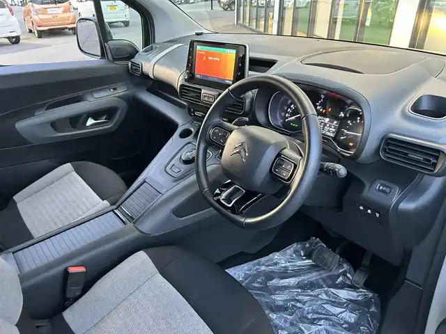 シトロエン シトロエン ベルランゴ シャイン 道南・函館 2020(令2)年 4.8万km ベージュ ワンオーナー車　/ガラスルーフ　/アダクティブクルーズコントロール　/バック・サイドカメラ　/カープレイ　/スマートキー　/スペアキー有　/新車時保証書　/取扱説明書　