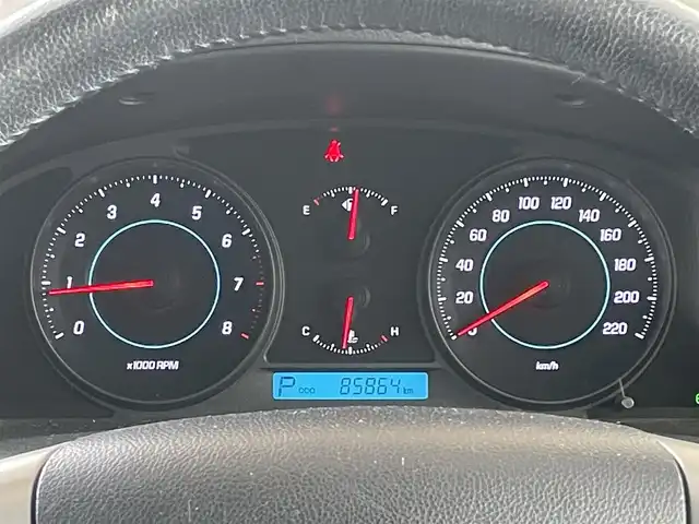 シボレー キャプティバ 宮城県 2014(平26)年 8.6万km 白 4WD/ルーフレーン/SDナビ/フルセグTV/ハーフレザー/冬タイヤ純正アルミ17インチ/純正フロアマット/パワーシート/3列シート/クルーズコントロール/コーナーセンサー