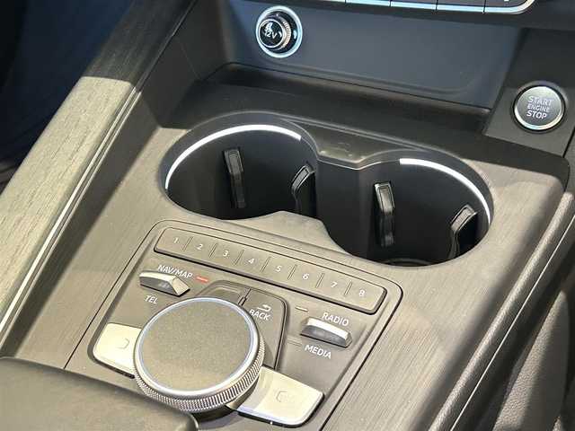 アウディ Ａ４ 2．0 TFSI クワトロスポーツ 福岡県 2018(平30)年 4.2万km 白 バーチャルコックピット＋　/アルカンターラ　/純正ナビ／フルセグ　/３６０°カメラ　/Ｂカメラ　/Ｆカメラ　/Ｂｌｕｅｔｏｏｔｈ　/ＡＣＣ　/ＢＳＭ　/前席シートヒーター　/スマートキー　/前後ドラレコ　/ＥＴＣ２．０