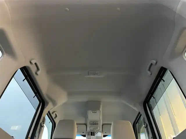 スズキ スペーシア X 神奈川県 2016(平28)年 2.4万km クリスタルホワイトP ・ＣＤ　ＡＭ／ＦＭ　/・ＡＵＸ　/・ＵＳＢ入力端子　/・片側パワースライドドア　/・スマートキー　/・プッシュスタート　/・シートヒーター（運転席）　/・オートエアコン　/・純正フロアマット　/・サイドバイザー　/・スライドドアサンシェード　