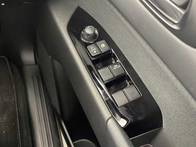 マツダ ＣＸ－５ 20S プロアクティブ 栃木県 2018(平30)年 2.2万km スノーフレイクホワイトパールマイカ 純正ナビ/AM FM CD　DVD SD USB AUX BT フルセグTV/クルーズコントロール/ETC/アラウンドビューモニター/衝突軽減/コーナーセンサー/ブラインドスポットモニター/レーンアシスト/ステアリングヒーター/シートヒーター/運転席パワーシート/ヘッドアップディスプレイ/LEDヘッドライト/オートライト/オートマチックハイビーム/オートワイパー/純正フロアマット/純正アルミホイール