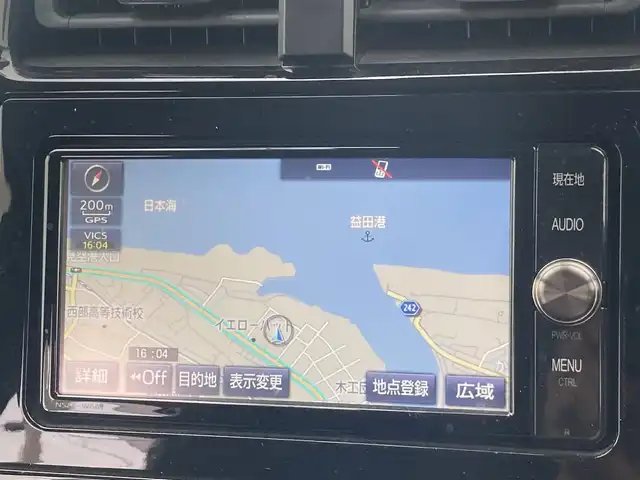トヨタ プリウス Sセーフティプラス 島根県 2016(平28)年 6.4万km スティールブロンドM ディーラーOP SDナビ(CD/BT/フルセグ)/トヨタセーフティーセンス/ ・プリクラッシュセーフティー/ ・レーンディパーチャーアラート/ ・オートハイビーム/ ・レーダークルーズコントロール/ヘッドアップディスプレイ/バックカメラ/前方ドライブレコーダー/ビルトインETC/純正フロアマット/LEDヘッドライト/電動格納ミラー