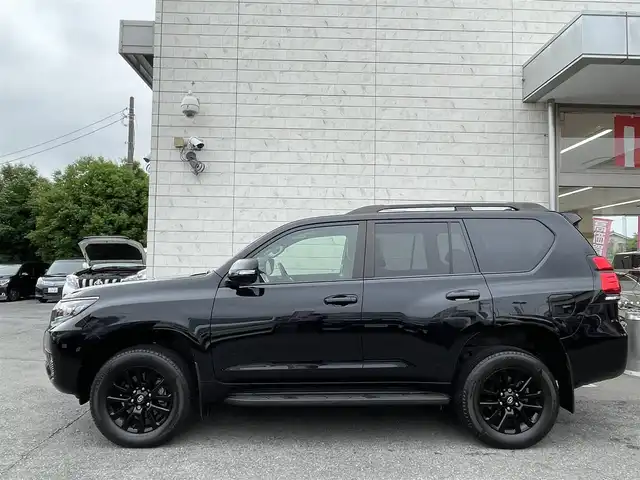 トヨタ ランドクルーザー プラド TX-L 70thアニバーサリーLTD 埼玉県 2021(令3)年 2.7万km アティチュードブラックマイカ 外部検査済み/メーカーナビゲーション/(AM/FM/CD/DVD/フルセグＴＶ/Bluetooth/ＵＳＢ)/アラウンドビュー/トヨタセーフティセンス/レーンディパーチャーアラート/レーダークルーズコントロール/ブラインドスポットモニター/オートマチックハイビーム/ヘッドライトウォッシャー/ウッドデッキコンビハンドル/ブラウンレザーシート/前席パワーシート/前席エアシート/前席シートヒーター/７０ｔｈ純正フロアマット/スマートキー/ルーフレール/4WD/ETC