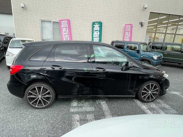 メルセデス・ベンツ Ｂ１８０ 大阪府 2013(平25)年 5.8万km 黒 ETC/メモリナビ/フルセグテレビ/バックカメラ/ウィンカーミラー/純正フロアマット/ハーフレザーシート/革巻きステアリング/パワーシート/パドルシフト