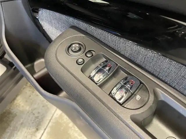 ＭＩＮＩ ＢＭＷ ミニ クラブマン クーパーD 熊本県 2022(令4)年 4.8万km MINI Yoursエニグマティックブラック ・ワンオーナー/・スマートキー/・プッシュスタート/・インテリジェントセーフティ/・PDC自動起動/・パーキングアシスト/・クルーズコントロール/・ハーフレザースポーツシート/・前席シートヒーター /・純正HDDナビ/　【Bluetooth・USB】/・フルセグTV/・バックカメラ/・LEDヘッドランプ/・LEDフォグランプ/・UKテール/・保証書/取説