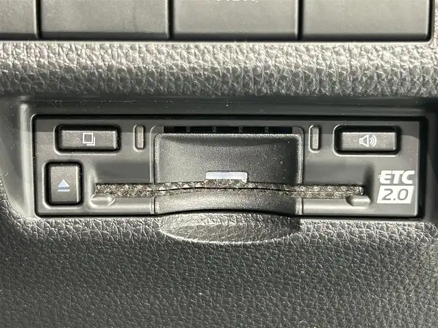 トヨタ ＲＡＶ４ HV アドベンチャー オフロードPKGⅡ 愛知県 2023(令5)年 0.8万km アティチュードブラックマイカ 純正10.5型ディスプレイオーディオPlus/（Bluetooth/フルセグTV/USB/CarPlay/Miracast)/パノラミックビューモニター/ALPINEデジタルインナーミラー/トヨタセーフティセンス/　　-プリクラッシュセーフティ/　　-レーントレーニングアシスト/　　-レーダークルーズコントロール/　　-オートマチックハイビーム/　　-ロードサインアシスト/ブラインドスポットモニター/ビルトインETC2.0/シートメモリー付D席パワーシート/シートヒーター/ステアリングヒーター/ドライブレコーダー/クリアランスソナー/USB接続