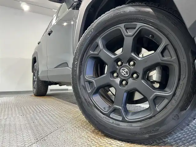 トヨタ ＲＡＶ４ HV アドベンチャー オフロードPKGⅡ 愛知県 2023(令5)年 0.8万km アティチュードブラックマイカ 純正10.5型ディスプレイオーディオPlus/（Bluetooth/フルセグTV/USB/CarPlay/Miracast)/パノラミックビューモニター/ALPINEデジタルインナーミラー/トヨタセーフティセンス/　　-プリクラッシュセーフティ/　　-レーントレーニングアシスト/　　-レーダークルーズコントロール/　　-オートマチックハイビーム/　　-ロードサインアシスト/ブラインドスポットモニター/ビルトインETC2.0/シートメモリー付D席パワーシート/シートヒーター/ステアリングヒーター/ドライブレコーダー/クリアランスソナー/USB接続