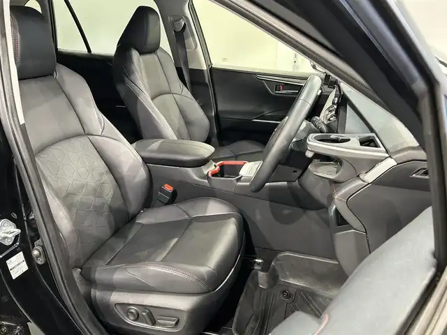 トヨタ ＲＡＶ４ HV アドベンチャー オフロードPKGⅡ 愛知県 2023(令5)年 0.8万km アティチュードブラックマイカ 純正10.5型ディスプレイオーディオPlus/（Bluetooth/フルセグTV/USB/CarPlay/Miracast)/パノラミックビューモニター/ALPINEデジタルインナーミラー/トヨタセーフティセンス/　　-プリクラッシュセーフティ/　　-レーントレーニングアシスト/　　-レーダークルーズコントロール/　　-オートマチックハイビーム/　　-ロードサインアシスト/ブラインドスポットモニター/ビルトインETC2.0/シートメモリー付D席パワーシート/シートヒーター/ステアリングヒーター/ドライブレコーダー/クリアランスソナー/USB接続